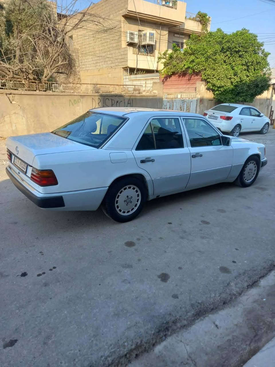سلام عليكم للبيع موديل 1991 مكفوله كفاله عامه محرك كير شرط تحويل شرط رقم وسنونه جديد سيارة بلادية الاتصال ***********  كورك ***********.  السعر 67

