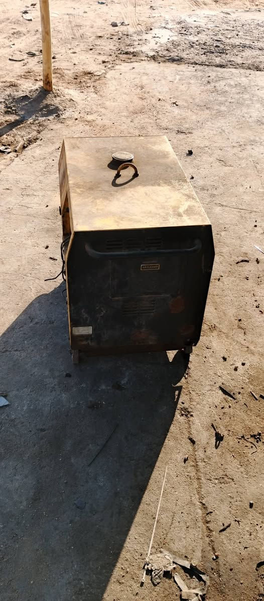 للبيع مولدة كاتم متروكه سابقآ شغالة
العنوان النجف الاشرف الحيدرية
***********
