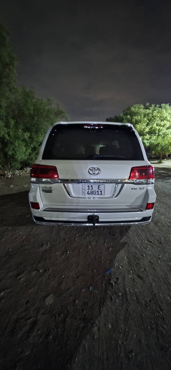 لاندكروزر VXS • ٢٠١٩ • رقم بغداد