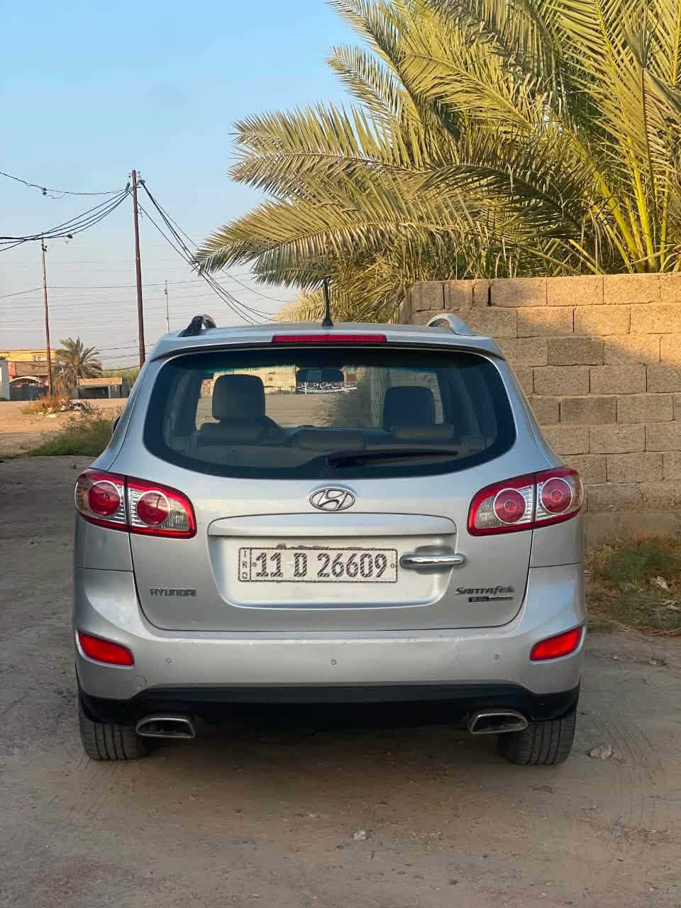 سنتافي خليجية فول مواصفات موديل ٢٠١٠
السيارة فول مواصفات ١/١ 
🔸المحرك ٦ سلندر ٣٥٠٠ مكفول 
🔸گير ٦ سرعات مكفول 
🔸٧ راكب و ٣ قطع تبريد 
🔸فتحة سقف الكترونية 
🔸حساسات امامية وخلفية
🔸المري شفط وبيهن اشاير 
🔸كشنات كهرباء 
🔸تحكم ستيرن 
🔸جنطة كهرباء 
🔸دفع رباعي ذكي بي تحكم
بيها صبغ قطعتين وشي بسيط من البنيد بسبب الجراد وصور السيارة قبل الصبغ موجودات السيارة بدون حادث مكفوله من الحادث والضربه والكص  والعيب الشرعي 
السيارة جاهزة للاخير صدر جديد وادامة كاملة وتايرات نص عمر وحدادية ممتازة 
رقمها بغداد انكليزي وهزتها جديدة تحويل ثاني يوم 
السعر ١٣٢ وبيها مجال بسيط 
للاستفسار اكثر ***********

