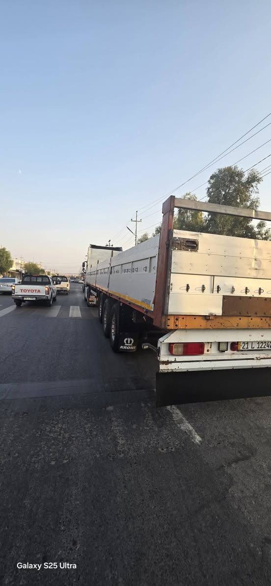 فلات تاک تایە
فسل و ربت سلێمانی  سفحە 80 
سعر 50
***********
***********
