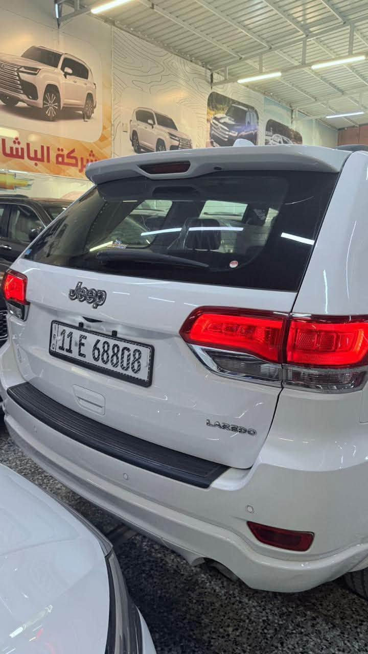 سلام عليكم جيب 2019 خليجي سياره كلش حلوه نصبه وتراي وبلعافيه على ياخذه مقدمه ارخص جيب بل عراق سياره بسمي ثاني يوم تحويل السونر مرفوق معه الصور وكلشي موضح بي شوفه وتئكد يلا تخابرني بغداد الشعب  
السعر 175 قفل 🔒 
***********
