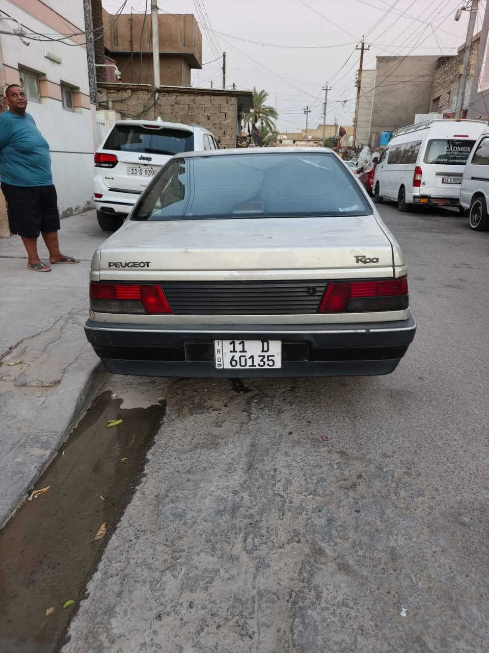 السلام عليكم ورحمة الله وبركاته
بيجو رواه 
سياره حلوه ونضيفه بيه بس جراد وبصوره واضحه 
سياره دفع خلفي مو امامي 
تبريد شغال 
كير ومكينه حلوه سياره بل مشي حلوه 
الرقم الاتصال فقط واتس ورقم تلفون 
***********
سعر 33وبيه مجال
