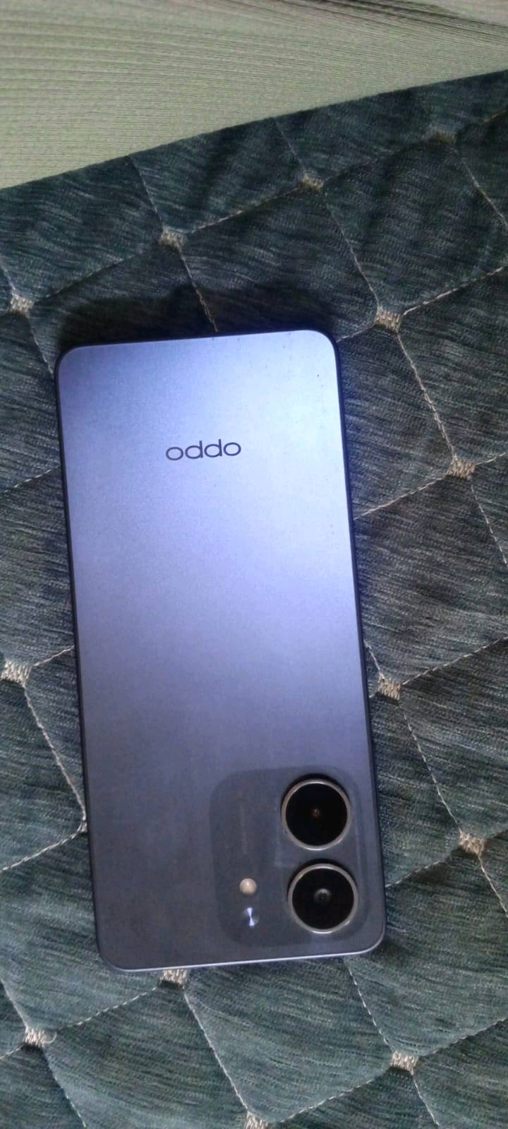سلام عليكم جهاز OPPO A5x صار 4 أيام من اخذتة و محتاج الفلوس و اريد ابيع السعر 150 وبي مجال التواصل *********** موجود واتساب