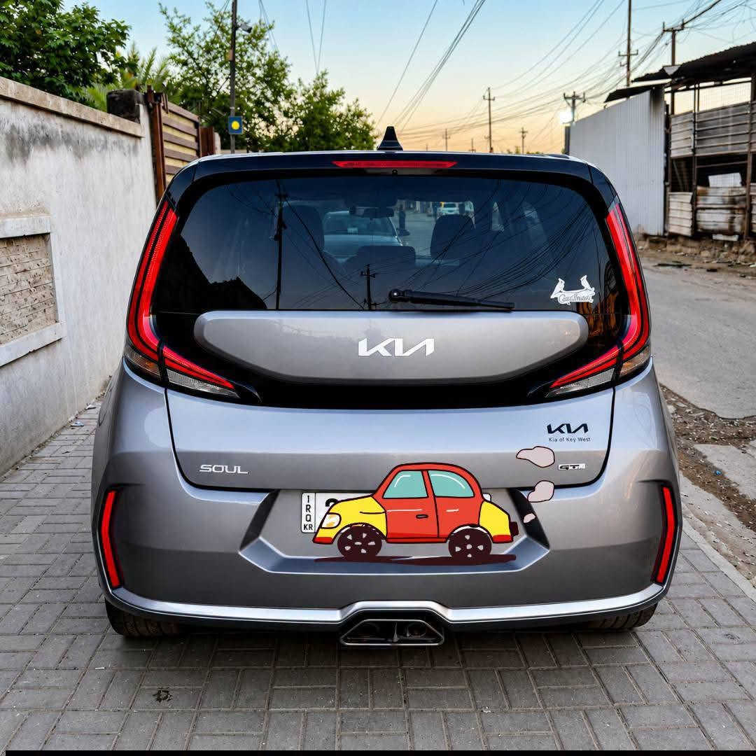 🚗 كيا صول موديل 2023 جي تي لاين فول 1/1 رقم اربيل باسمي تحويل ثاني يوم 

🔧 المواصفات الفنية:

 • المحرك: 4 سلندر سعة 2.0 لتر
 • القوة: حوالي 147 حصان
 • نظام الدفع: أمامي (FWD)
 • الوقود: بنزين
 • صرفية وقود قتصاديه

 • شاشة كبيرة 
, فتحه 
 • بلوتوث
 • كاميرا خلفية
 • مكيف هواء
 • تحكم بالمقود
 • أنظمة أمان (ABS – ثبات إلكتروني – مانع انزلاق)

📊 تفاصيل السيارة:
▪️ الموديل: 2023
▪️ اللون: سلفر
▪️ الممشى: 25000
▪️ الحالة: دعاميه فقط 
▪️ الاتصال على الرقم التالي ***********
▪️ بغداد البلديات
