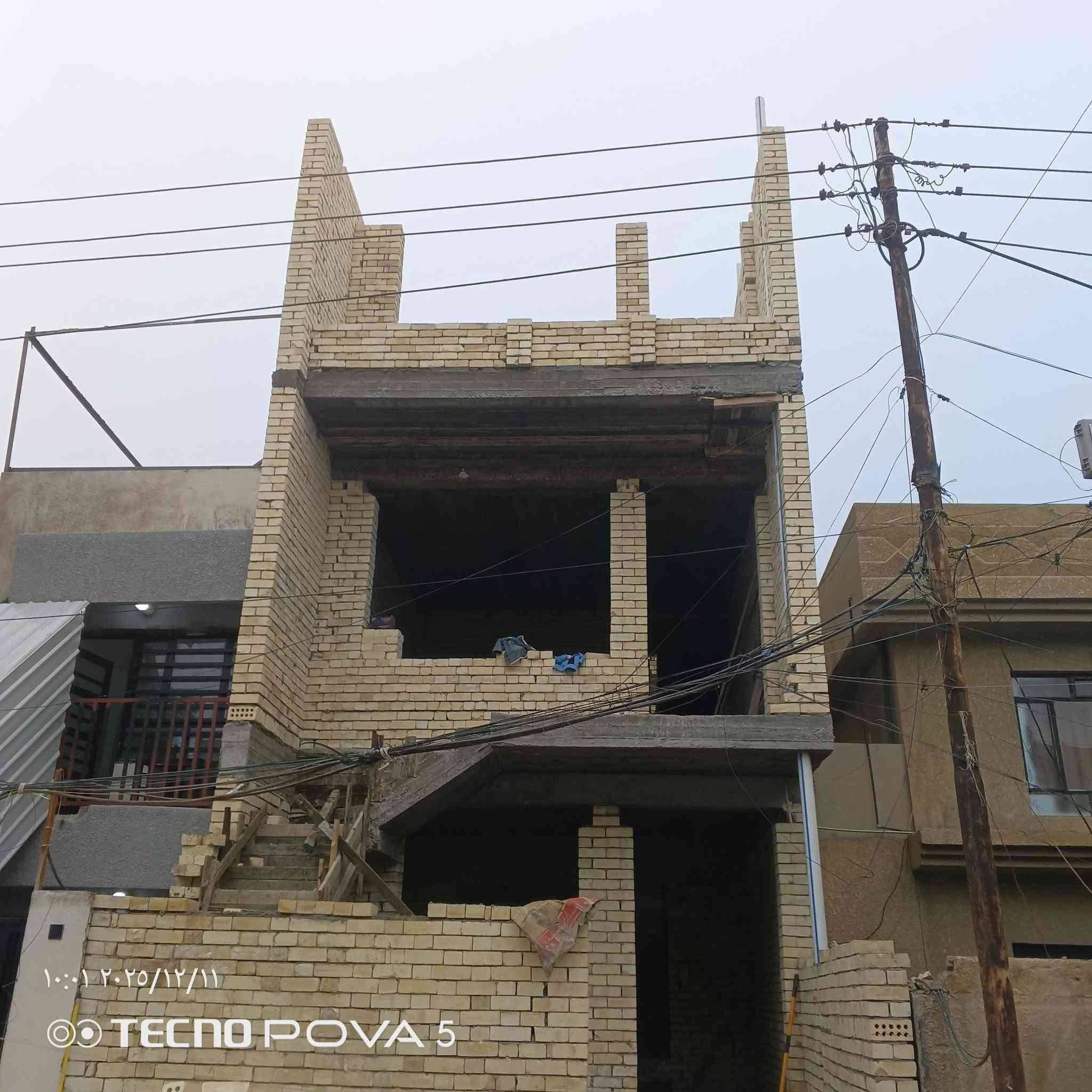 خلفه بناء طابوك بلوك فرمستون  متفرق السحب يدخلي خاص واني خادم أو واتساب‏‪***********‬‏

نص مكتوب في الصور:
- ١٠:٠١ ٢٠٢٥/١٢/١١ TECNO POVA 5
- CG TECNO POVA 5