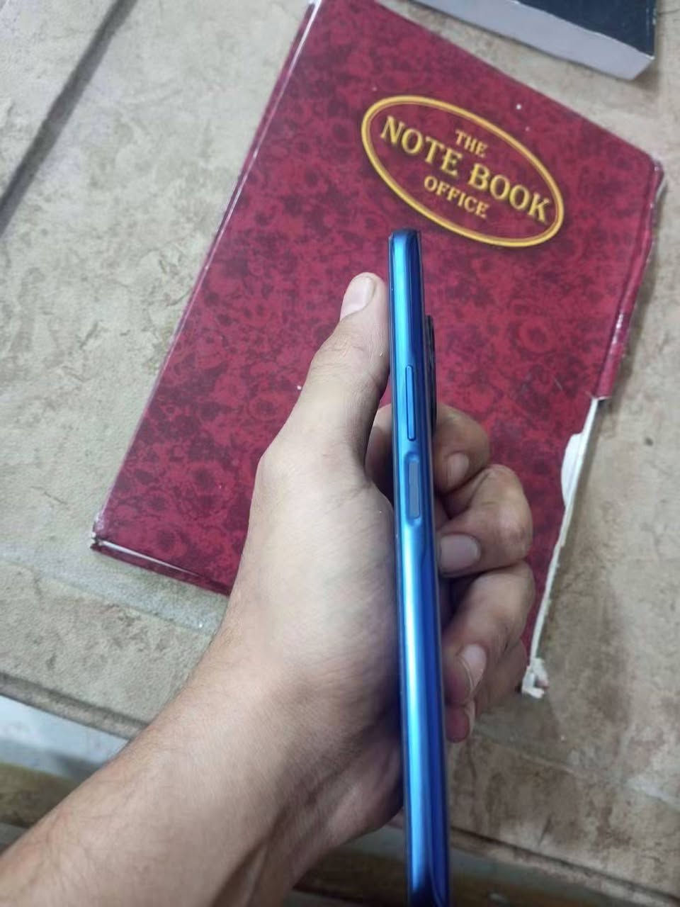 متوفر هونر 50 لايت.... مستخدم بيع سريع ما احجز ومو كد كلامك مامجبور تنطيني كلمه
جهاز غني عالتعريف معالج سناب دراكون ببجي 60فريم
ذاكره 128..... بدون ملحقات 

مكفول من كلشي شغال اتصال كامره وبيه عدسة حمايه بدون ملحقات مستبدل ضهر مال جهاز ثاني فقط. 
 السعر 110 وقفل  يرهم مراوس .
.. مكاني جزيرة الرمادي البوذياب المحطه الاولى.
***********. ماكو توصيل..

نص مكتوب في الصور:
- THE NOTE BOOK
- حول الهاتف
- اسم الجهاز
- HONOR 50 Lite
- الموديل
- NTN-L22
- رقم الإصدار
- 7.1.0.262(C185E6R2P4)
- إصدار MagicOS
- 7.1
- إصدار الأندرويد
- 13
- IMEI
- 866955052324025
- 866955052364039
- المعالج المركزي
- Qualcomm Snapdragon 662
- ذاكرة الوصول العشوائي
- ٨,٠ غ.ب
- وحدة التخزين الداخلية
- المساحة الفارغة ٩٠,١١ غ.ب
- الإجمالي ١٢٨ غ.ب
- دقة الشاشة
- ١٠٨٠ × ٢٣٧٦
- تحديث نظام متجر Play
- ١ أبريل، ٢٠٢٣
- تحديث الأندرويد الأمنى
- ١ ديسمبر، ٢٠٢٣