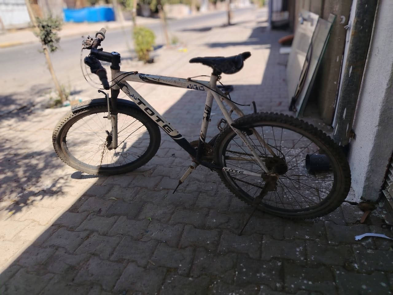 تايرات • ما بي هوا • بايسكل متروك