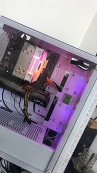 معالج R5 5500 • كرت RX6600 8G • رام 16جيجا 3200