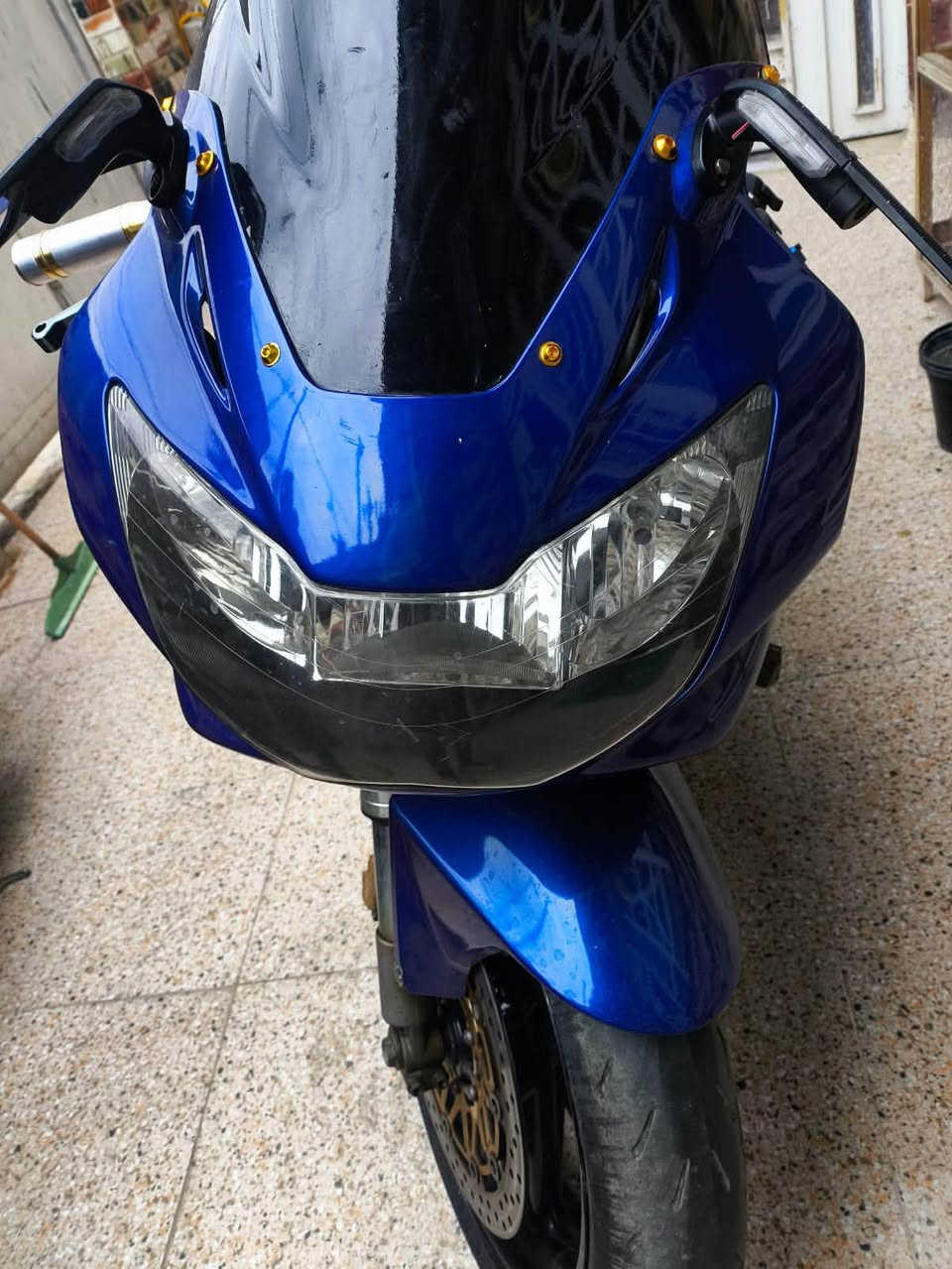 929 ديفل بيها خيط بخار شغاله مابيها اي شي فقط تبخير مكانها كوت حي الحكيم سعرها مليون و200 وبيها مجال تواصل ***********

