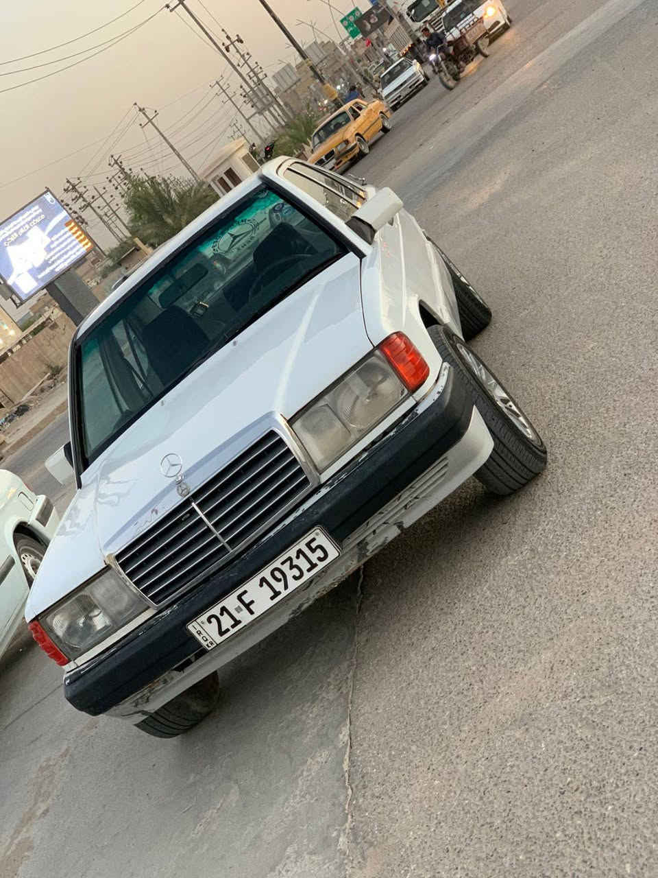 مارسدس طيارين 190
كير ومحرك ونجي 6 سلندر
موديل 88 محدث فوك ال90
سيارة جاهزه من كلشي نقصها بس تبريد
:وسنويتها باسمي
 كشناتها زرف مابيهن بس اني مغلفهن  ***********
