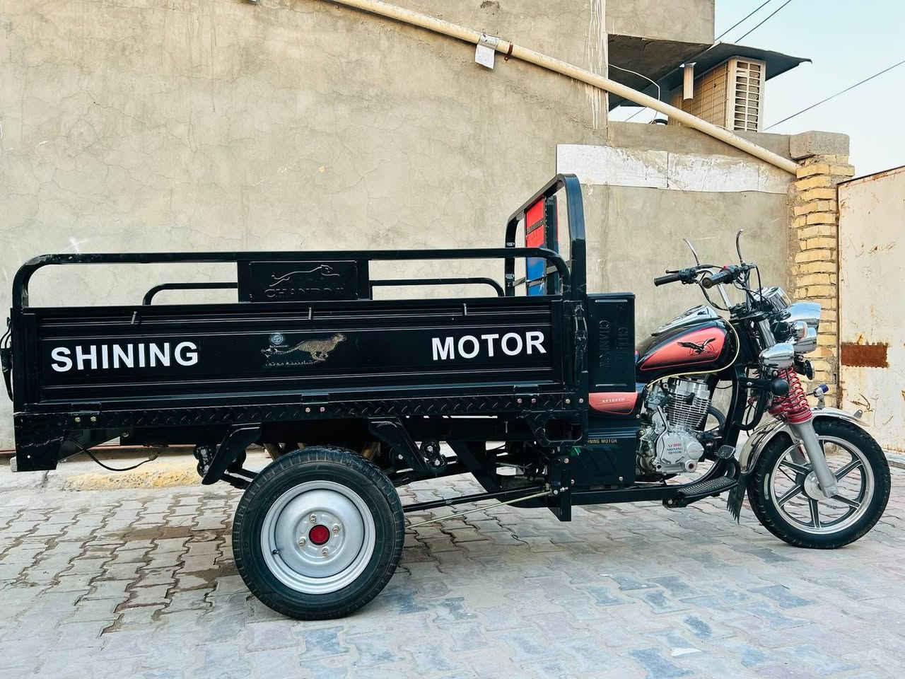 سلام عليكم ستوته للبيع جمره فحل باب اول ستوته بعدها وكاله نضافه شوفت عينك كرتون مكاني نجف ***********
