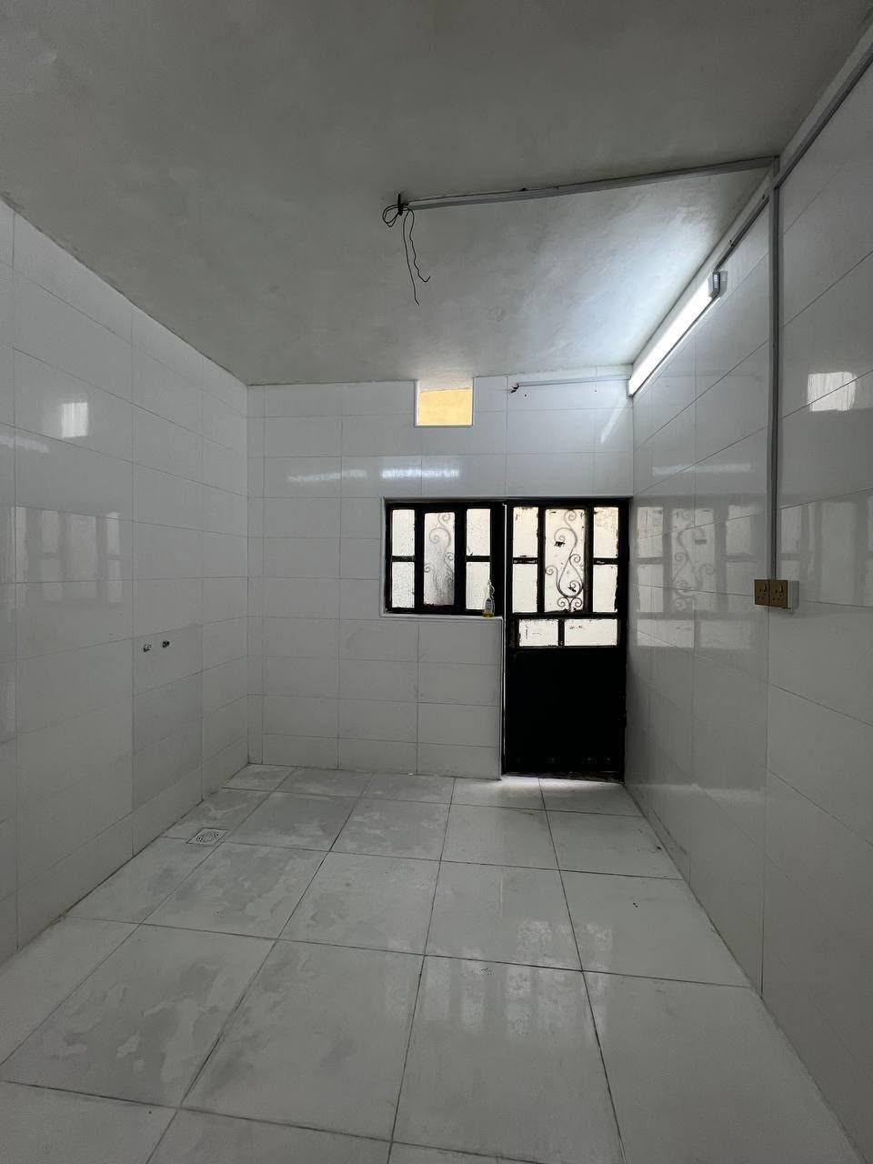 🏡 فرصة مميزة | دار سكن بسعر مناسب جداً 🏡
📋 تفاصيل العقار:
📏 المساحة: 120 متر مربع
📜 النوع: طابو زراعي عراقي (نموذج 25)
🏠 محتويات الدار:
🚗 كراج واسع + 🌳 حديقة أمامية
🛋️ استقبال
🛋️ صالة
🛏️ غرفة منام
🍳 مطبخ
🚿 صحيات داخلية
🚽 صحيات خارجية
🧱 طارمة خارجية خلف البيت مع درج
📍 الموقع:
العنوان: أبي الخصيب - طريق الوسطي (قرب مدارس طيور الخصيب الأهلية)
💰 السعر:
45 مليون دينار (قابل للتفاوض)
📞 للإستفسار ومزيد من التفاصيل:
📱 *********** (أبو أمير)
📱 *********** (حسن أبو كيان)
