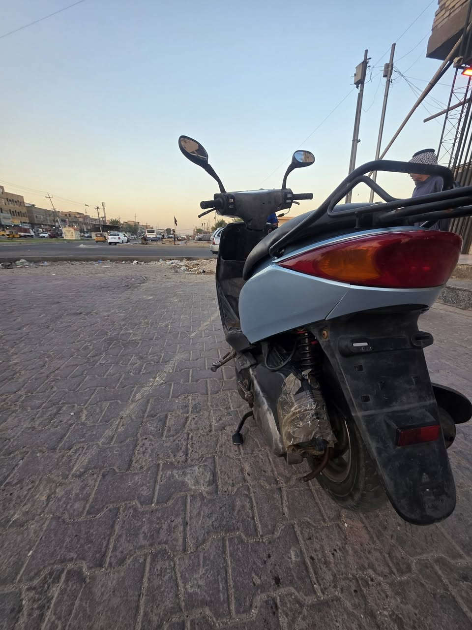 دراجه بريز للبيع نضيفه كلشي مابيه
اوراق كامله مكينه مامفتوحه 
ب500 وبي مجال قليل
مكاني مدينة الصدر قطاع 21
***********
