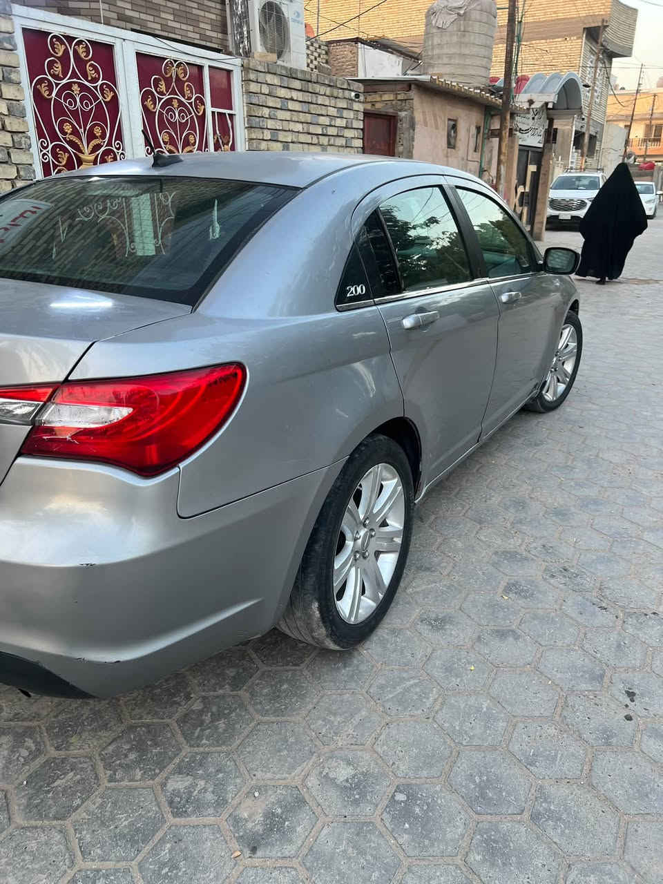 سلام عليكم سي سي 200 البيع
مديل 2014سياره بسمى رقم نگليزي  
مكينه 2400 مكينه كير شرط خير من اللّٰه تبريد حداديه تايرات سياره جاهزه من كلشي صور السونار مرفقه السعر 65 
***********
