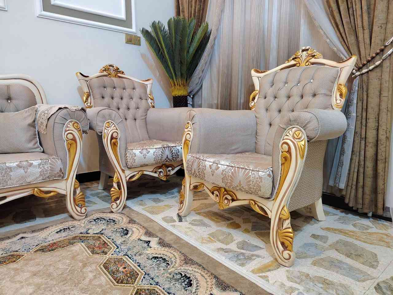 تخم زان تركي ملكي كلش نضيف 10 مقاعد العنوان بغداد مدينه الصدر للاستفسار خاص او الاتصال بالرقم ***********
