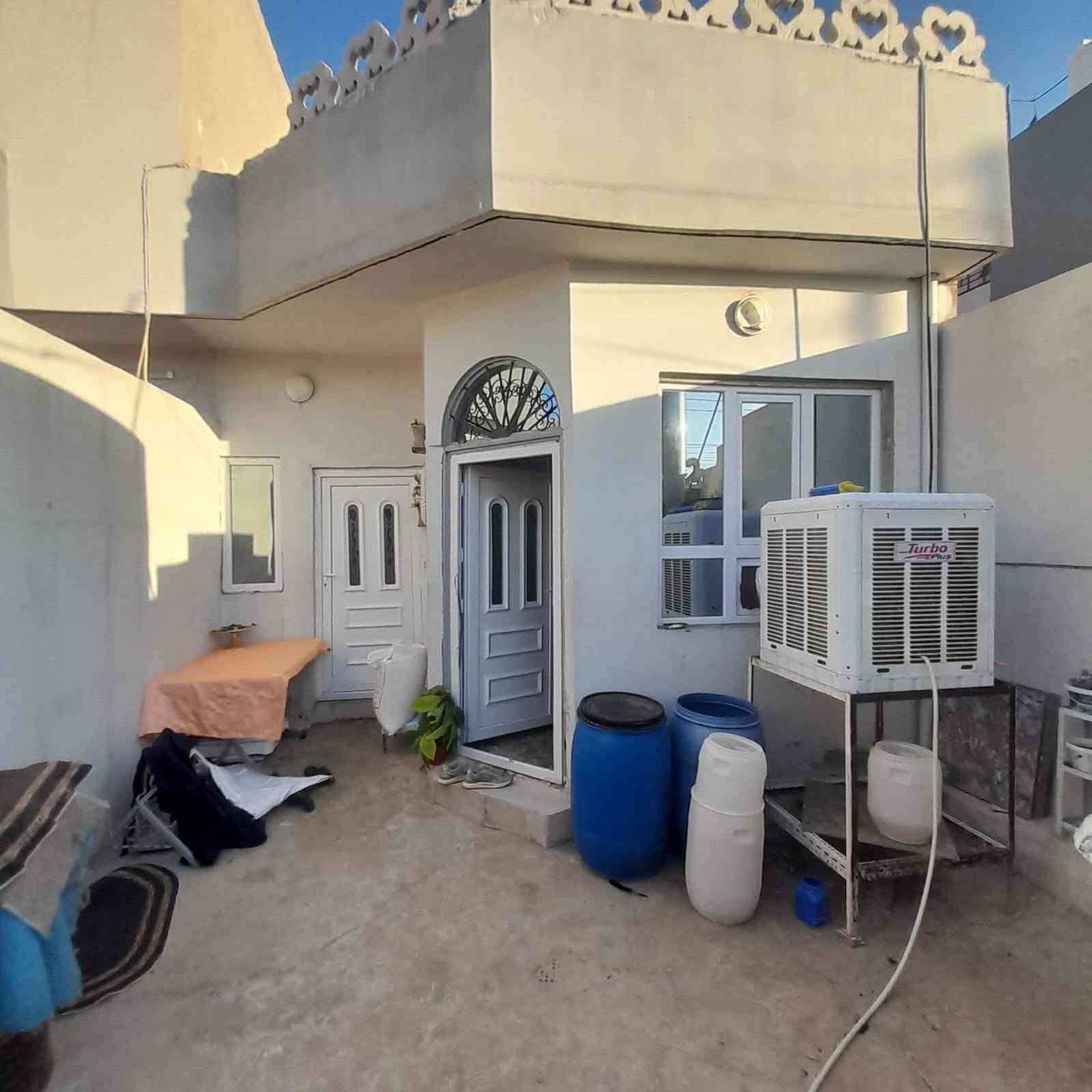 بيت للبيع في حي السماح التسعين خدمات كامله ماء وتبليط وكهرباء
ملك صرف طابو زهور 
١٠٠ متر
٦٠ مليون وبي مجال بسيط 

والبيت موجر ب ٢٠٠ بالشهر 
 

للتواصل 

***********
***********
