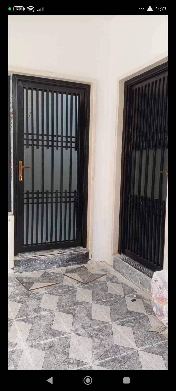 السلام عليكم   حداده الكافه انواع البيبان والشبابيك والمحجرات والقمريات شغل درجه اولى    الله شاهد اليشتغل عنده مايتندم    عنوان الورشه بدايه جسر السريع تقاطع الزيناويه 
***********0 ابو علي

نص مكتوب في الصور:
- 79 4G+ 11:03 أتابعه لك LIVE 5 / 1 99+ صندوق الوارد 99 الأصدقاء الصفحة الرئيسية الملف الشخصي