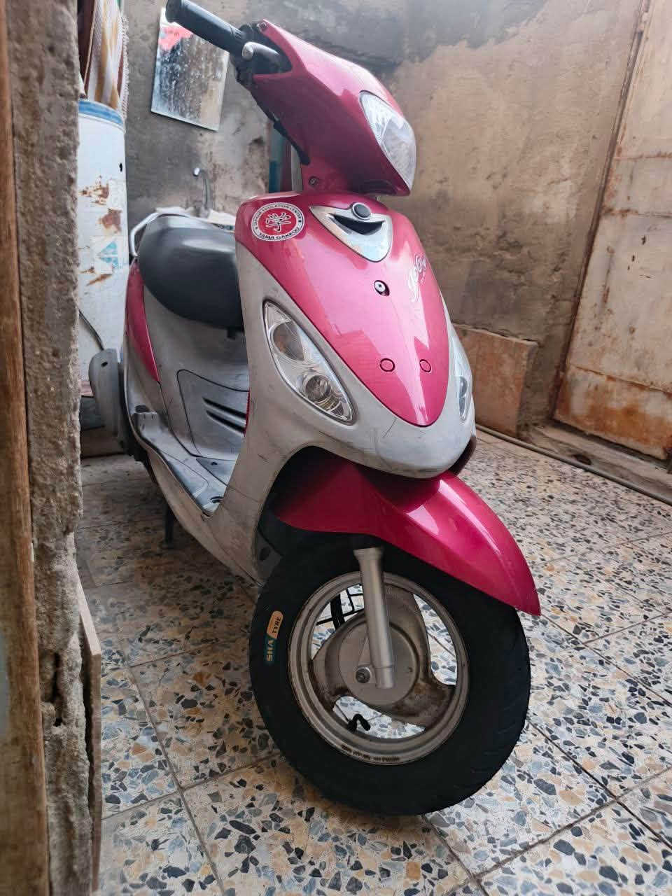 سلام عليكم ***********
للبيع بسعر مناسب جدا 

ماكس منغولي دراجه نضيفه ومامفتوح برغي بيه ماشيه 5الاف
