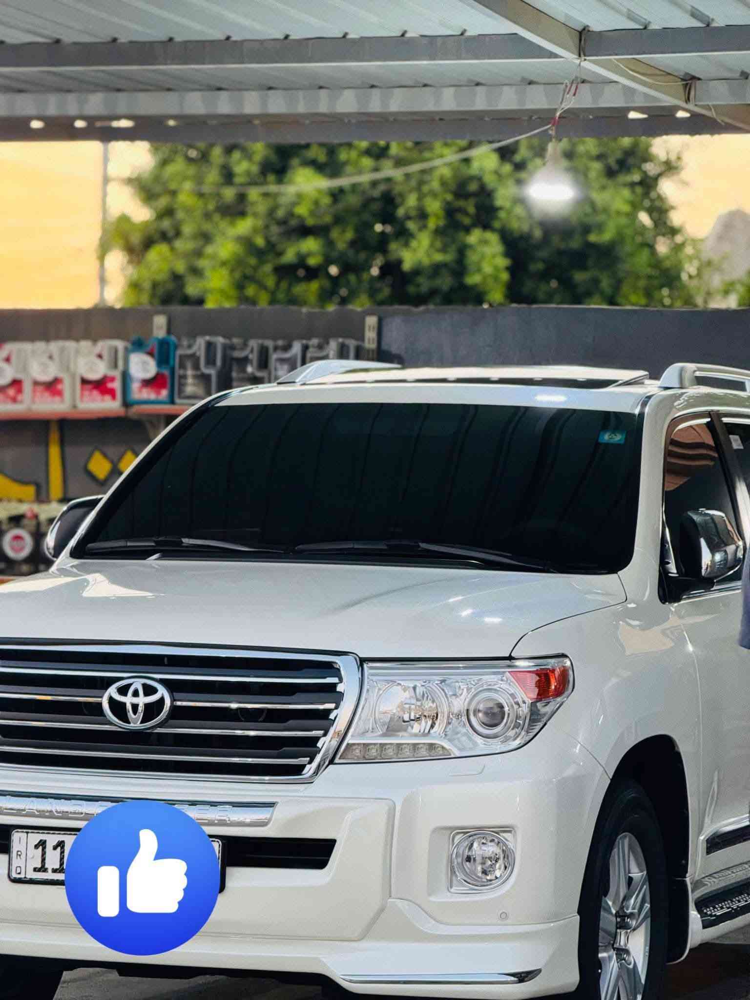 السلام عليكم 
للبيع لاندكروز  موديل ٢٠١٤  
مواصفات السيارة GXR 
محرك 6سلندر        V6 
8ايرباك  
السيارة مكفولا كفاله عامه 
السيارة كير محرك صدر  كلها شركه 
تخم تاير جديد  
السيارة مابيها نقص ماتصرف عليها دينار 
فقط تشغل وتمشي 
مكان السيارة صلاح الدين تكريت 
السعر مناسب 
للاستفسار اكثر اتصل 
***********
