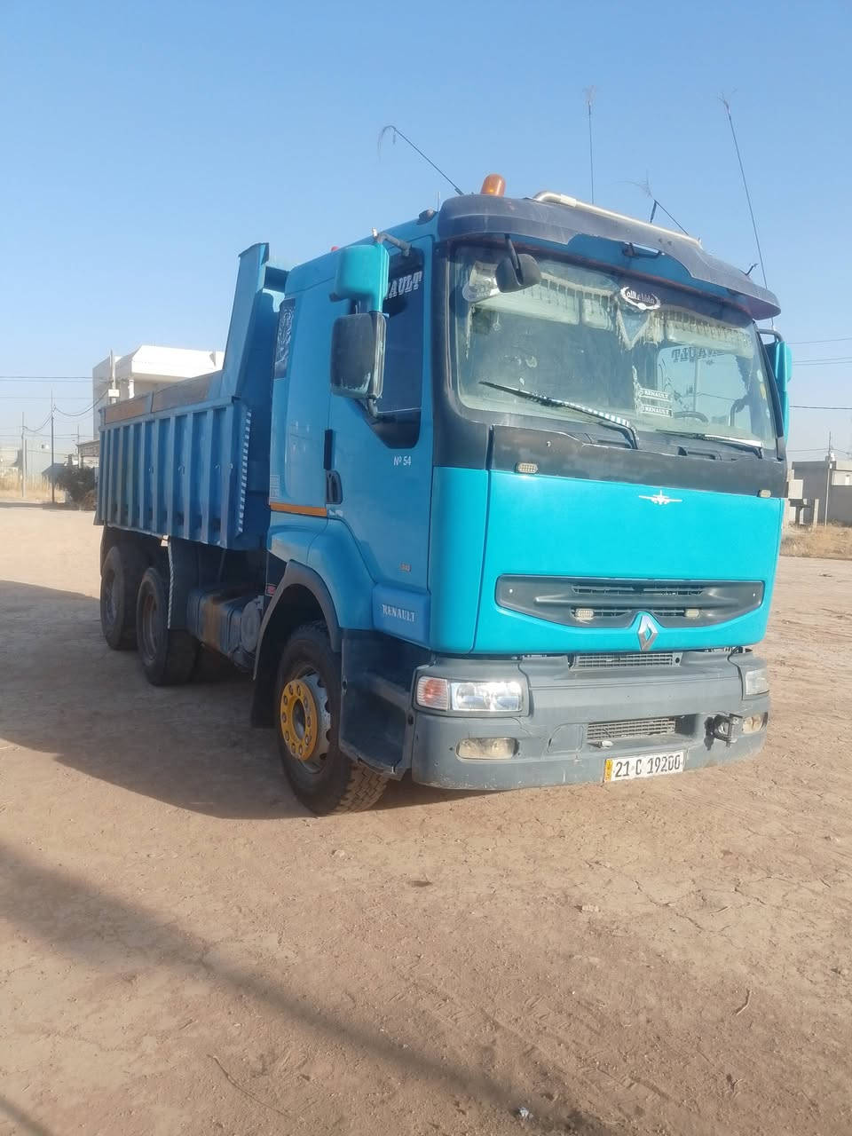 رينؤمؤديل ٢٠٠٠
بيلادپه مونؤزل گير 4/4 
ته بريدمه جموعه ره قه م سه نه وى ژينگه ى تازه يه تا ٢٠٢٩
مه كينه وگيرئه كسل وشاصي به شه رت بئ بؤياغه 
 *********** 
***********
