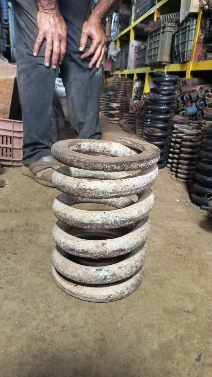 يعرض محلات حسين سبرنك للبيع جميع انواع السبرنكات الهزاز سبركات معامل الطابوك هاتف *********** بغداد باب الشيخ @إشارة
