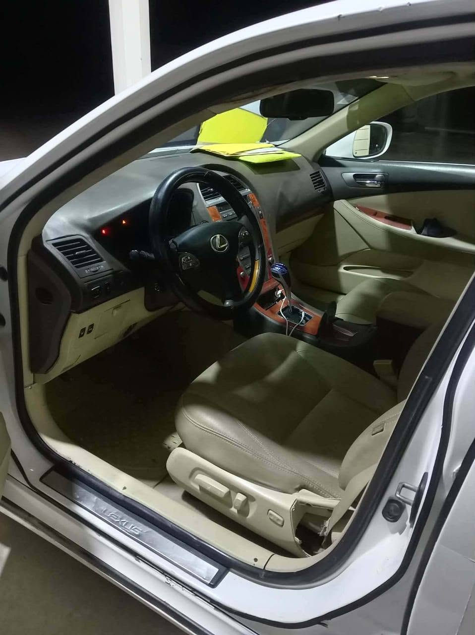 لكزس ES350 • ٢٠١٠ • ٣٥٠٠