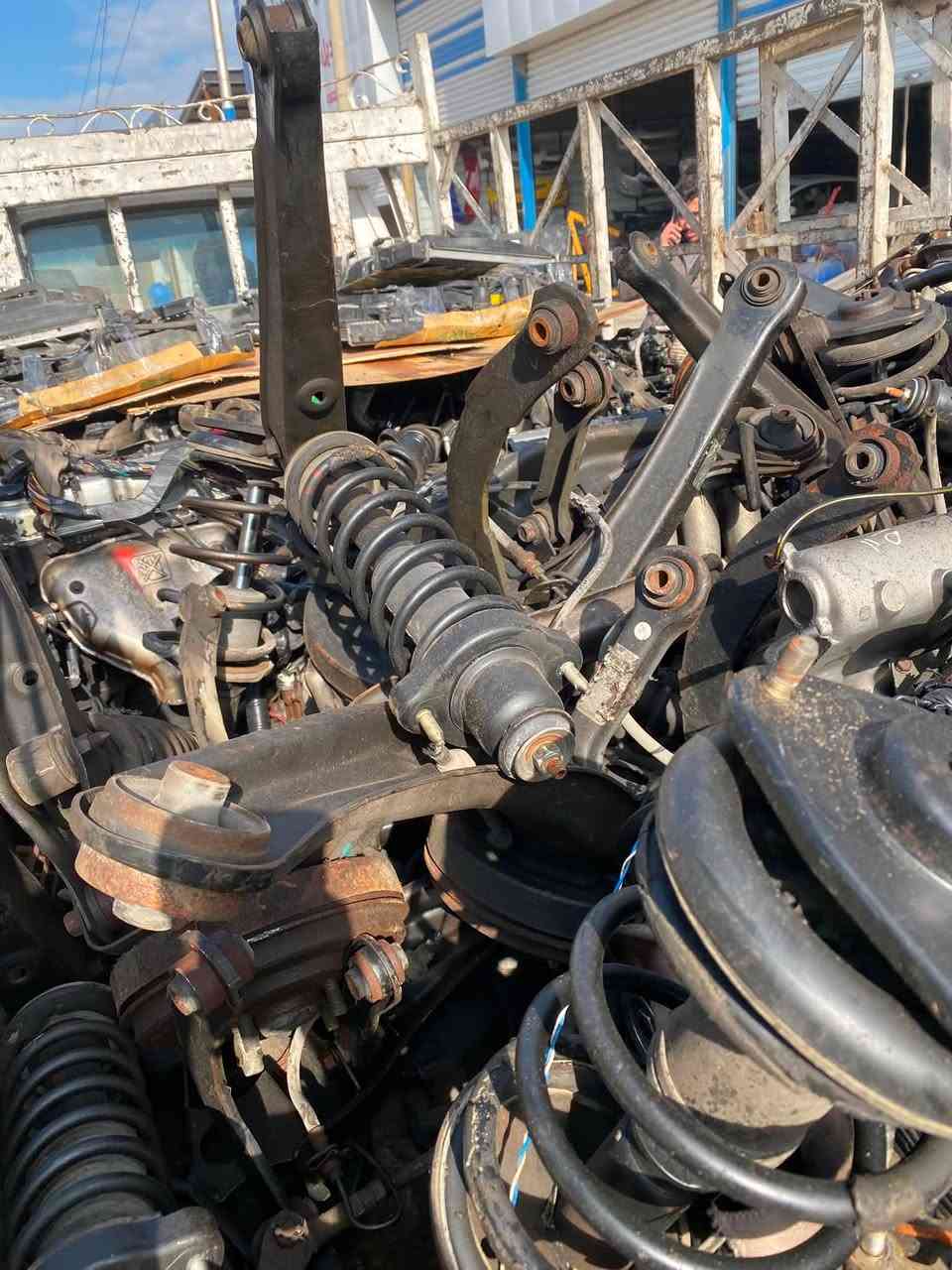 حياكم الله شباب شونكم قطع غيار ميسيبوشي بصورة عامة ***********مصطفى صباح (وكالة عمر لانسر
لانسر بومة 
لانسر قرش
ميسيبوشي كلنت
اوتلندر قديم 
اوتلندر خديث
ميراج 
كل شي يخص الميسيبوشي بصورة عامة 
تصليح وقطع غيار توفرت 
عنوان المحل ديالى بعقوبة الصناعة الثالثة 
مقابيل الشقق (عمر لانسر )
***********
