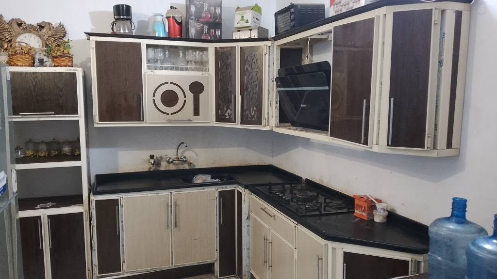 مستعمل البيع كله مرمر وي الطباخ
والشافطه
تزكام مبطن مكاني الكوفه شارع المطار 
السعر 700 اللف 
*********** النجف, العراق
