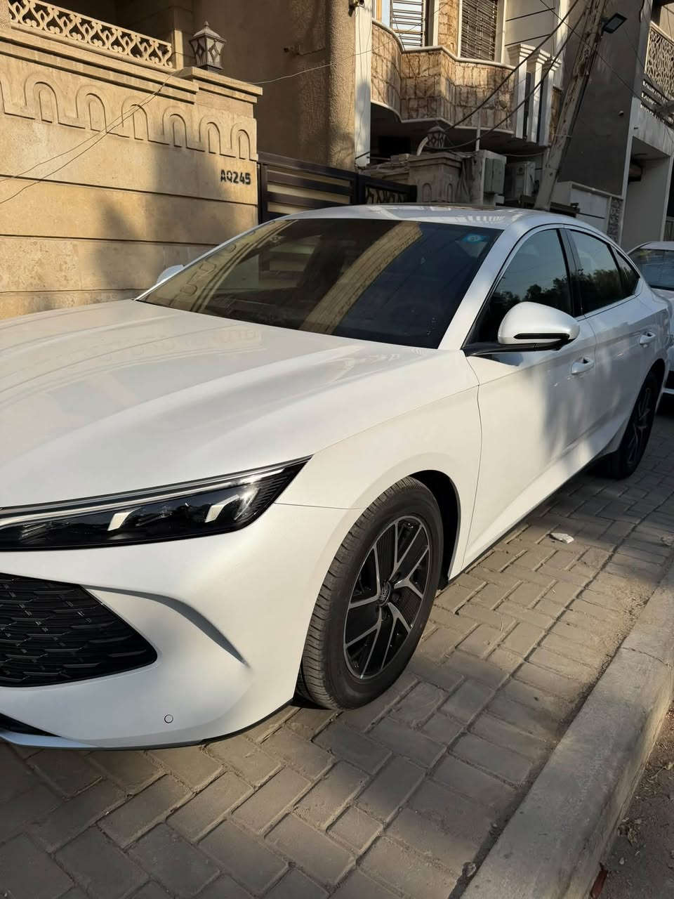 السلام عليكم BYD Qin L 2024
5 كامرات

بطارية 120 كيلو

بانوراما 

شاشة قلاب 

كشنات جلد و كشن سايق كهرباء

بصمة ابواب 2

تبريد قطعتين 

ممشى كلي 22 الف كم مكفولة كفاله عامة من شخط و بارد و صبغ 

بأسمي سيارة تحويل ثاني عليها رقم مميز حلو يوم مكاني بغداد السيدية

للاتصال ***********

السعر 26 مليون
