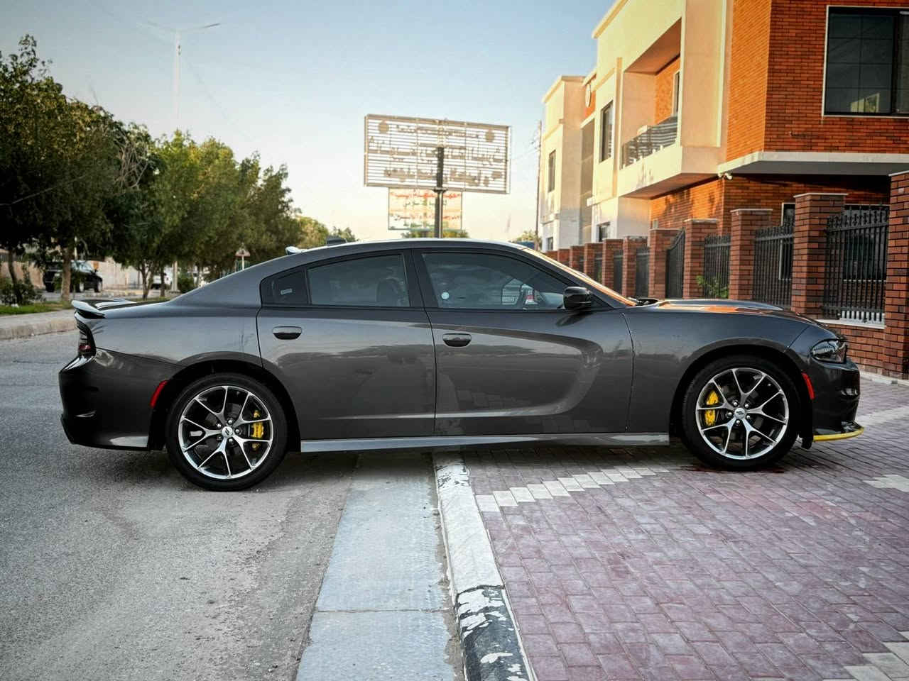 السلام عليكم
جارجر 2023 GT أصل
رقم بغداد                          

سوبر تراك باك 
ماشيه 24
ويل 20 
سماعات سستم Alpaen
كامرة خلفية 
كشنات حظن
حساسات 
نظام spoort 
مواصفات ال GT معروفه 

حادثها بسيط صور الحادث ورقم الشاصي بالمنشور 

السعر 238 بيه مجال

مكانها كربلاء
***********
