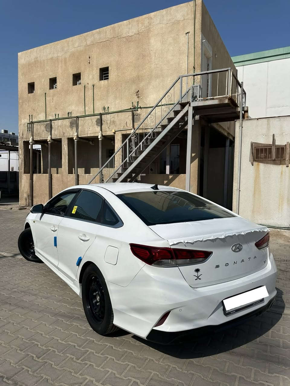سلام عليكم سوناتا ٢٠١٩ ادوات كصه جنطه متؤمه وكامله بانزين بانزين جديده السياره كامله كير محرك تبريد حداديه شاشه كامره دواره تحكم ستيرن 
المكان البصره 
السعر ٥٩ وبيه مجال 
***********
