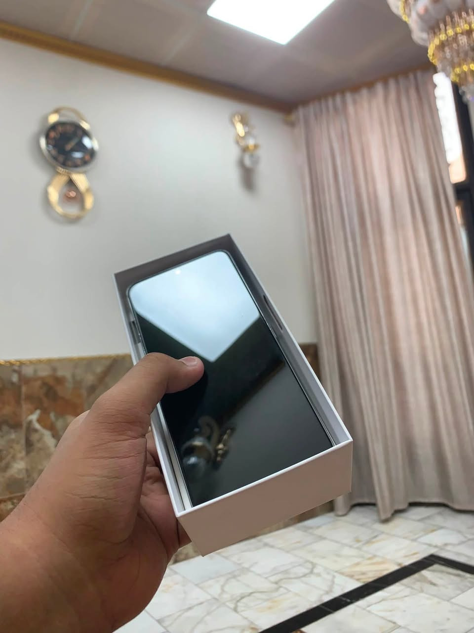 سلام عليكم 
اخوان جهاز هونر X8
ذاكرة ١٢٨كيكيا
معالج سناب داكون 680 
عشوائية ٦+٢غ.ب
جهاز نظافة ٩٥٪؜
السعر /١٢٥ الف وبي مجال حك جية 
للتواصل هـ/***********
بي واتساب 
مكان/بغداد حي اور ام الكبر ولغزلان
ملاحضة ملحقات كاملة.
