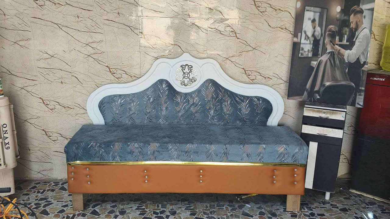 شازلون نضيف  اخو الجديد 
سعره ٦٠ وبي مجال 
كربلاء الجاير 
*********** كربلاء, العراق
