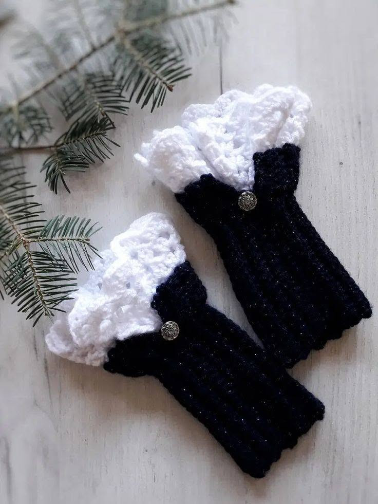 🧶✨ كفوف كروشيه ناعمة وأنيقة ✨🧶

للبنات والشابات 💕
تصميم أنيق ودافئ، ومناسب للشتاء ❄️🤍
ومزينة بتفاصيل الدانتيل والفيونكة 🎀

🧤 حياكة يدوية وبذوق حسب الطلب
🎨 ممكن تنفيذها بألوان مختلفة حسب رغبتچ
💌 للطلب والاستفسار راسلونا خاص

لا تفوتچ هالقطعة الحلوة، اختاري لونچ واطلبيها من هسه 🤍🧶

📍 النجف الأشرف

