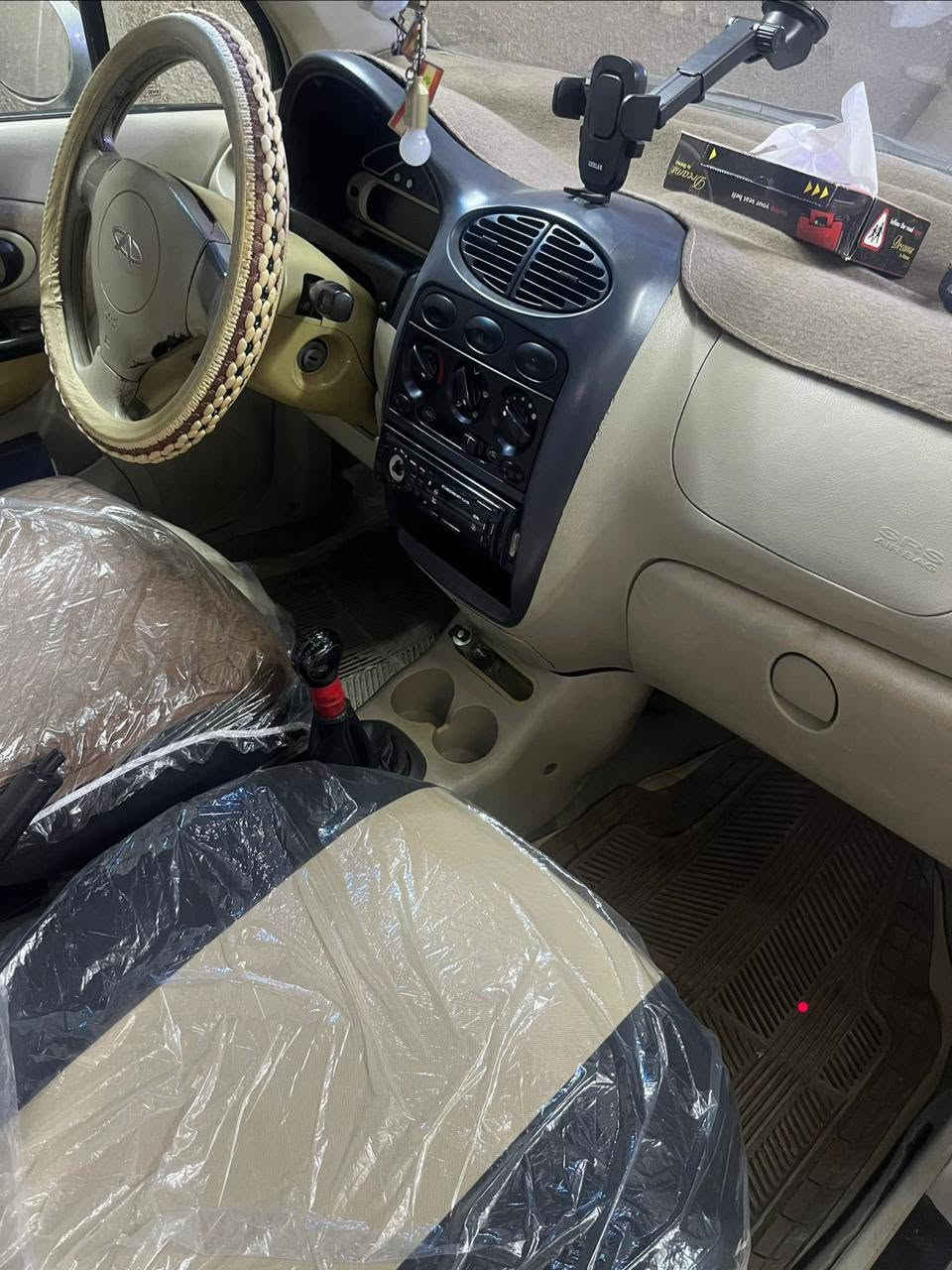 السلام عليكم
للبيع كيوكيو موديل ٢٠٠٩ بدون صبغ بلاديه كير عادي مكينه كير جديد سياره  كهربائيتها كلها شغاله يحتاج الها درايم شفت وشحن غاز التبريد فقط رقم بغداد انكليزي دولي ابيع شرط التحويل سعر ٢٣  رقم موبايل *********** مكانها بغداد الشعب

