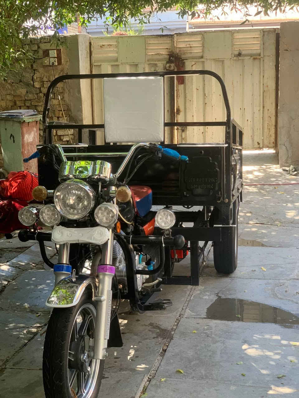 للبيع موديل ٢٣ مكان لمعامل أصولي رقمي ***********
