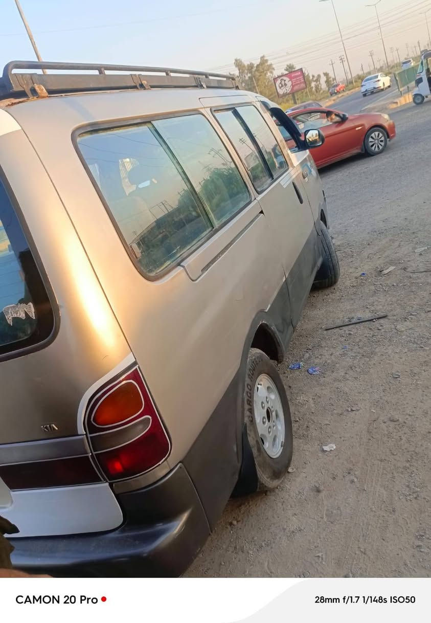 السلام وعليكم بريجو للبيع موديل 99 بسمي سنويه لل30 تحويل مباشر مصفره ماعليها كلشي
سياره مكينه وكير وكسر خير من الله
مشط بور باتري تخم تاير داينمو صدر امامي خلفي كلها عله يدي كهربايات  كلها شغاله اي نقص مابيها شواصيها نضاف مكاني ديالئ خالص  السعر((68))وبيها مجال رقم تلفون ***********
