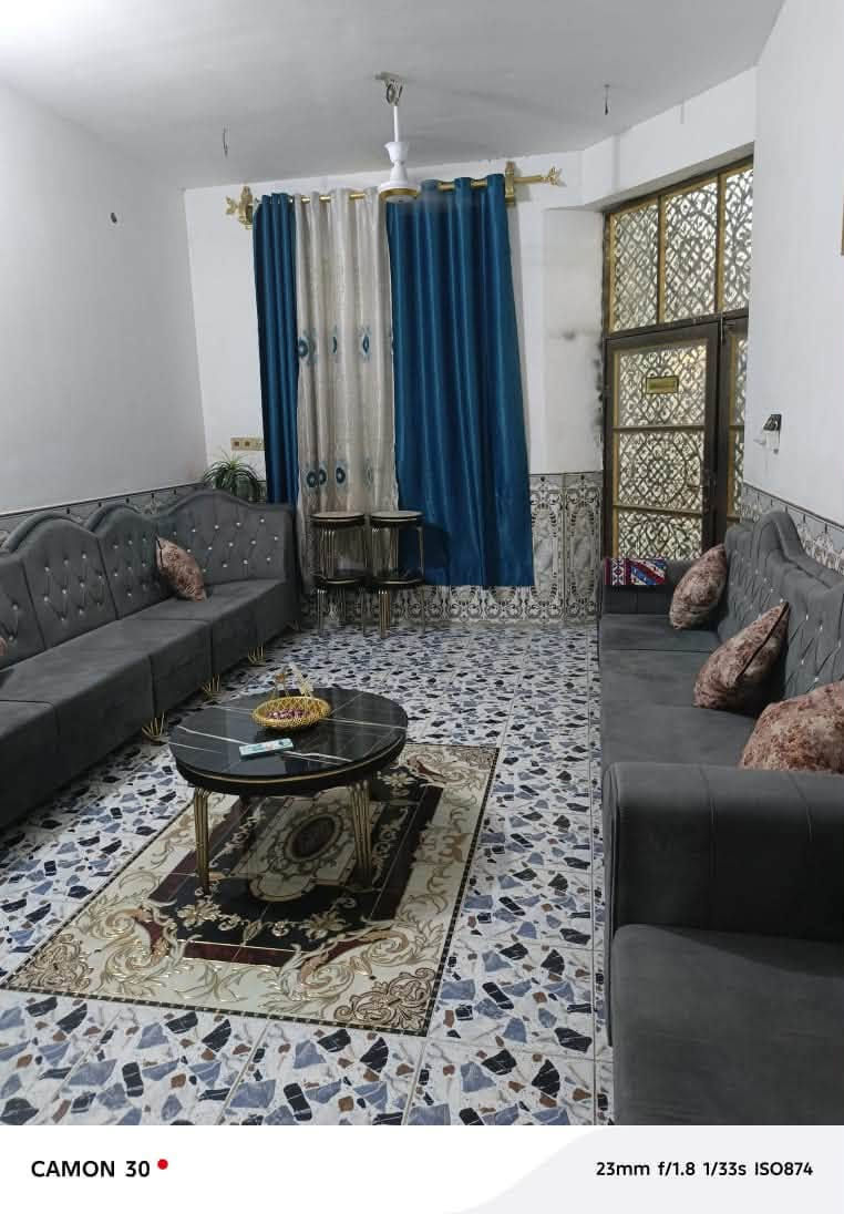 السلام عليكم 
المساحة ١٥٥متر طابو صرف 

بيت انضام الاقساط دفعه الأولي 60مليون 

وكل شهر حسب الاتفاق السعر الكلي ١١٠مليون البيت تكون من 4غرف نوم واستقبال وصالة ومطبخ وحمام داخلي وخارجي 
المكان الخمسه كيلو قرب جامع التقوى يمه جميع الخدمات متوفره

الاستفسار والاتصال 
***********

نص مكتوب في الصور:
- CAMON 30
- 23mm f/1.8 1/33s ISO870
- CAMON 30  23mm f/1.8 1/33s ISO874