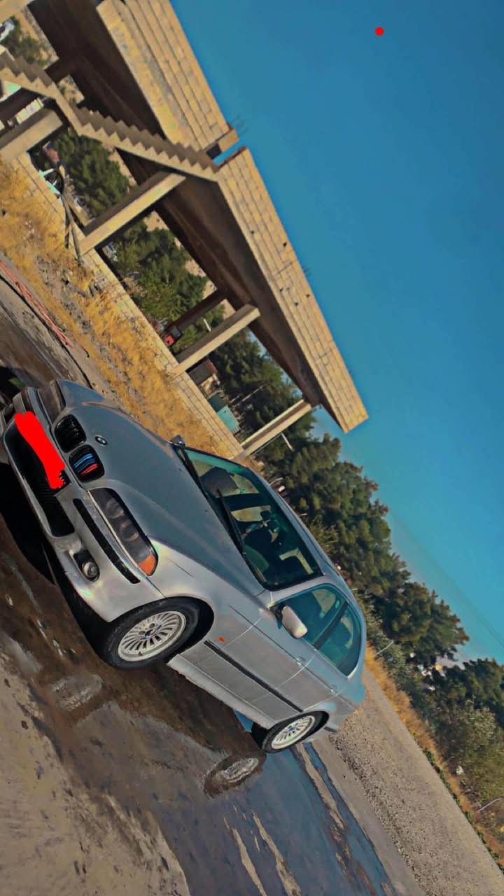 BMW E39 (سەقەر) 530 - بۆ فرۆشتن 🚀🔥
ئۆتۆمبێلێکی زۆر خاوێن و توندوتۆڵ، تایبەت بۆ ئاشقانی گێر عادی و هێز!  
 مۆدێل: 530i  
 گێر: عادی () 🕹️
 ڕەنگ: زیوی (Silver)  
 : بێ سڵاید
 بێدەعام (بە شەرت) ❌💥  
 مەکینە و گێر و تەقە و ڕەقە بە شەرت، بێ کێشە   
 ناوەوە و دەرەوەی زۆر خاوێنە.  
📍 شوێن: تەکیە
💰سعر: ٤٠وەرەقه(,40)
📞 ژمارەی پەیوەندی: ***********به س وه تسئاب
