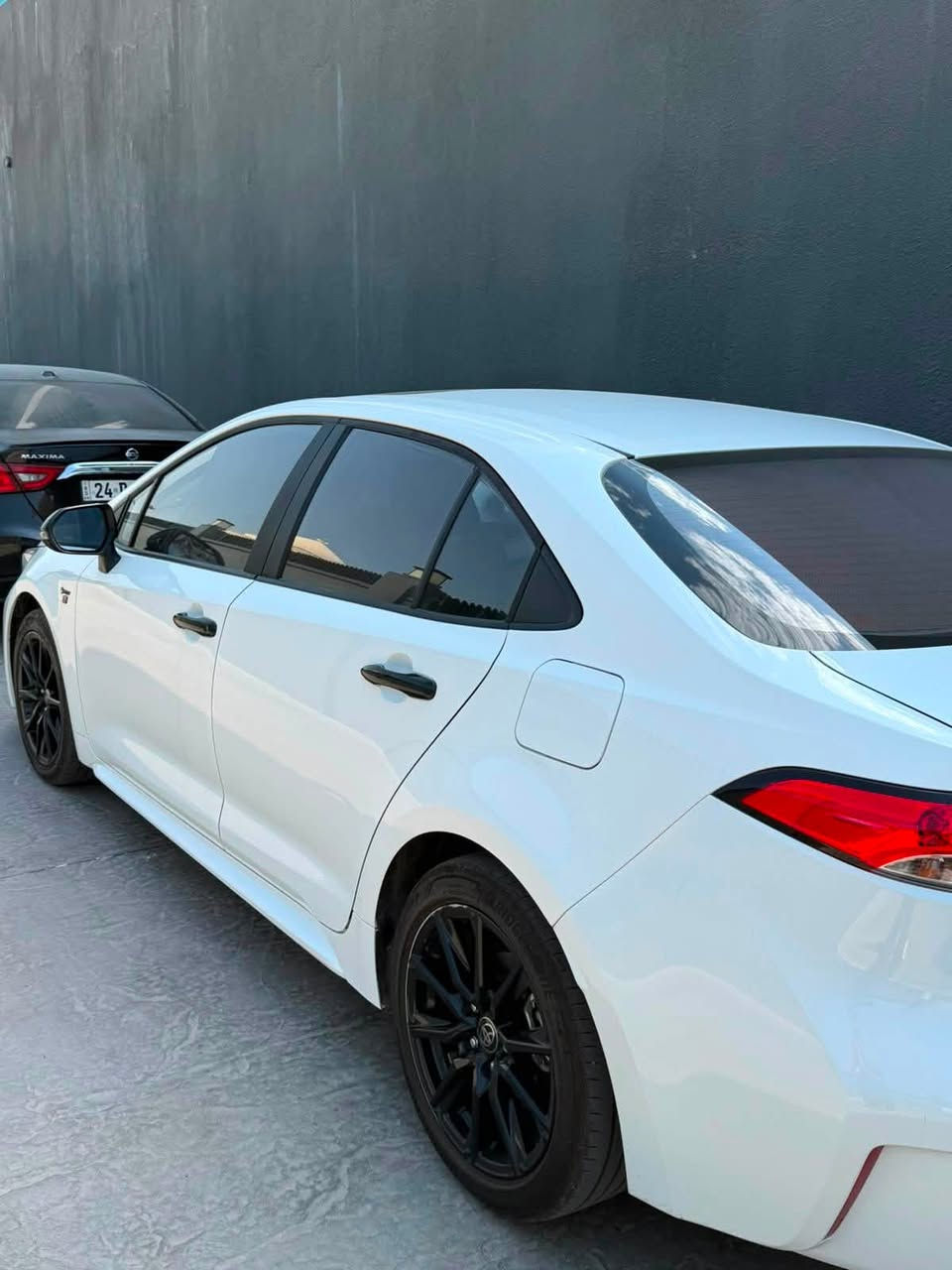 Toyota Corolla Levin GR HEV 2025 للبيع
🔹 المواصفات:

• موديل 2025

• فئة GR الرياضية

• Hybrid HEV ⚡⛽

• محرك 1.8 لتر

• نظام تحديد ومساعدة على المسار

• نظام التحذير/منع التصادم الأمامي 🚨

• مثبت سرعة

• Auto Hold

• هاند بريك كهربائي

• كاميرا خلفية

تبريد قطعتين

• شاشة وسطية

• إضاءة LED

• سلايت

• جنوط GR سوداء

• سبويلر خلفي رياضي

بيها ملاحظه بالباب مثل ماموضح بالفديو 

📍 الموصل

💰 السعر: [160]

📞 للتواصل[***********]
