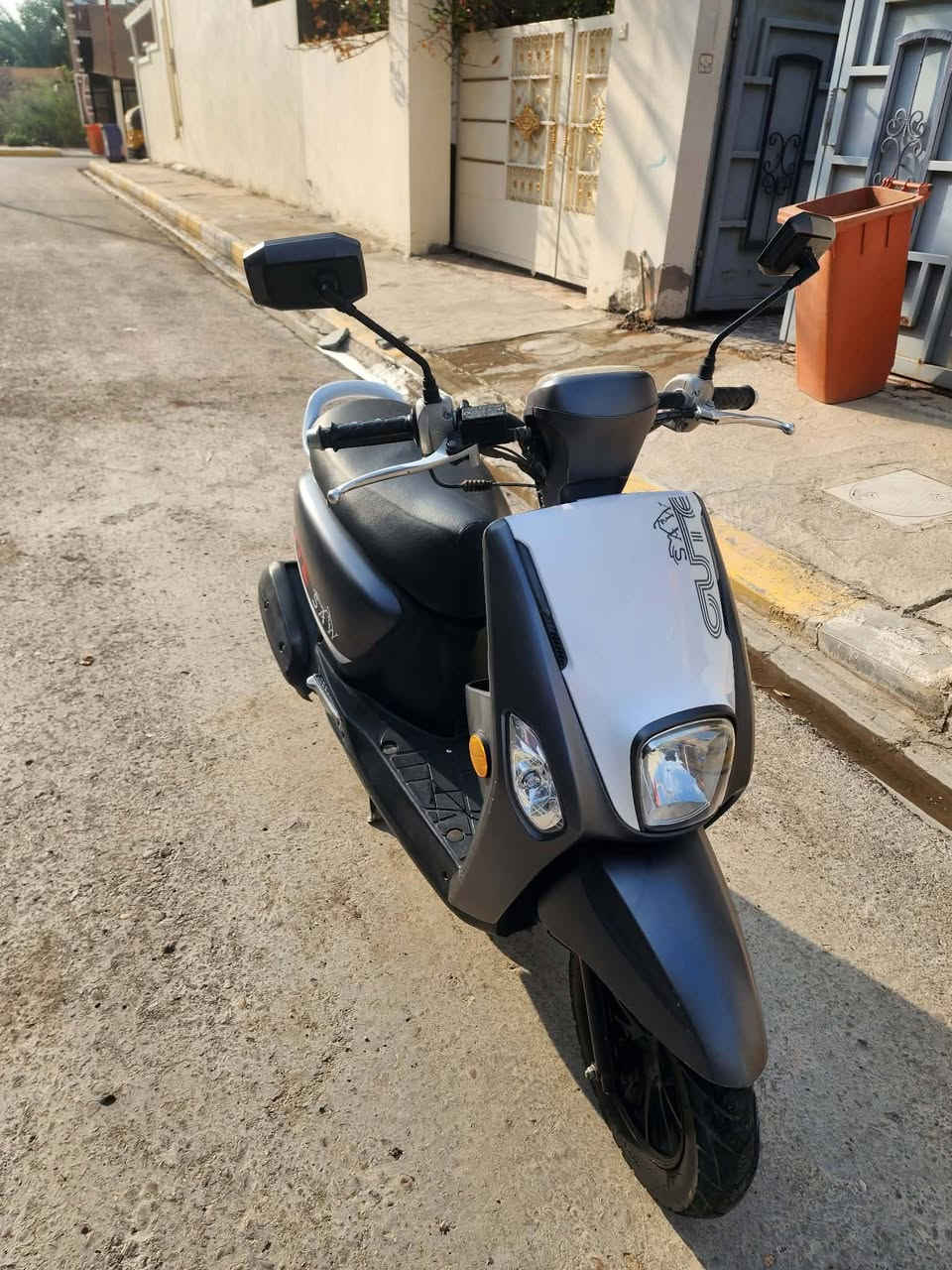 بوليسي • ٢٢ • ياباني