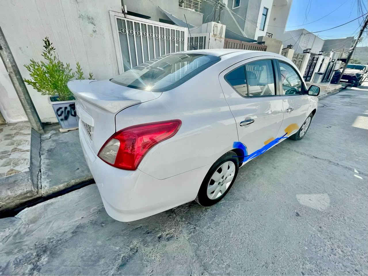 2021سفرى هەولێر 2سویچ ڕەنگی شین سبوغ زه رد تعديل جه مپه كى خفيف پشتى أربيل, العراق
