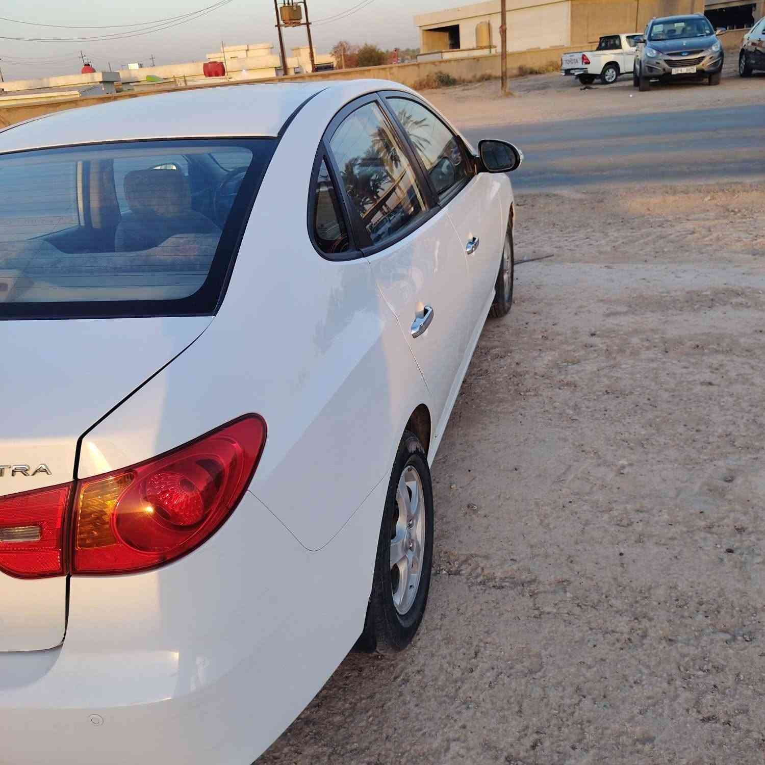 للبيع لانتره موديل ٢٠١١ سلايت كير اوتو 
بيها كرت بالبونيد وشبر بالجاملغ الباقي كفاله السعر ١١٠ بيها مجال شي قليل
مكاني صلاح الدين قضاء بلد ***********
