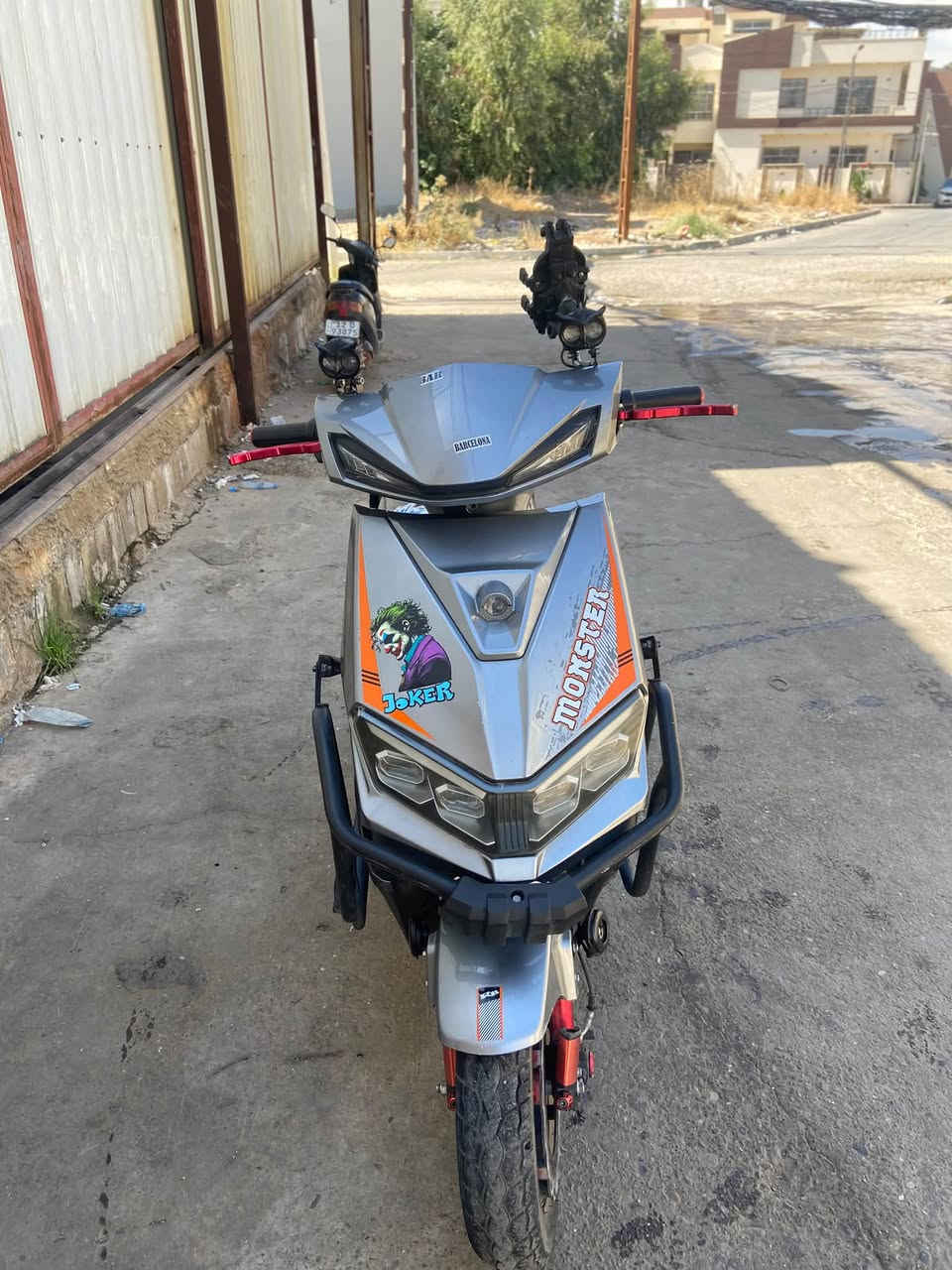 السلام عليكم مطور شحن  للبيع
￼سكناز 6 ‏بطاريات دبل
3نمر /كهربايات كله شغال 
سعر 550 بي مجال 
*********** ￼￼موصل ايمن موصل جديد@
