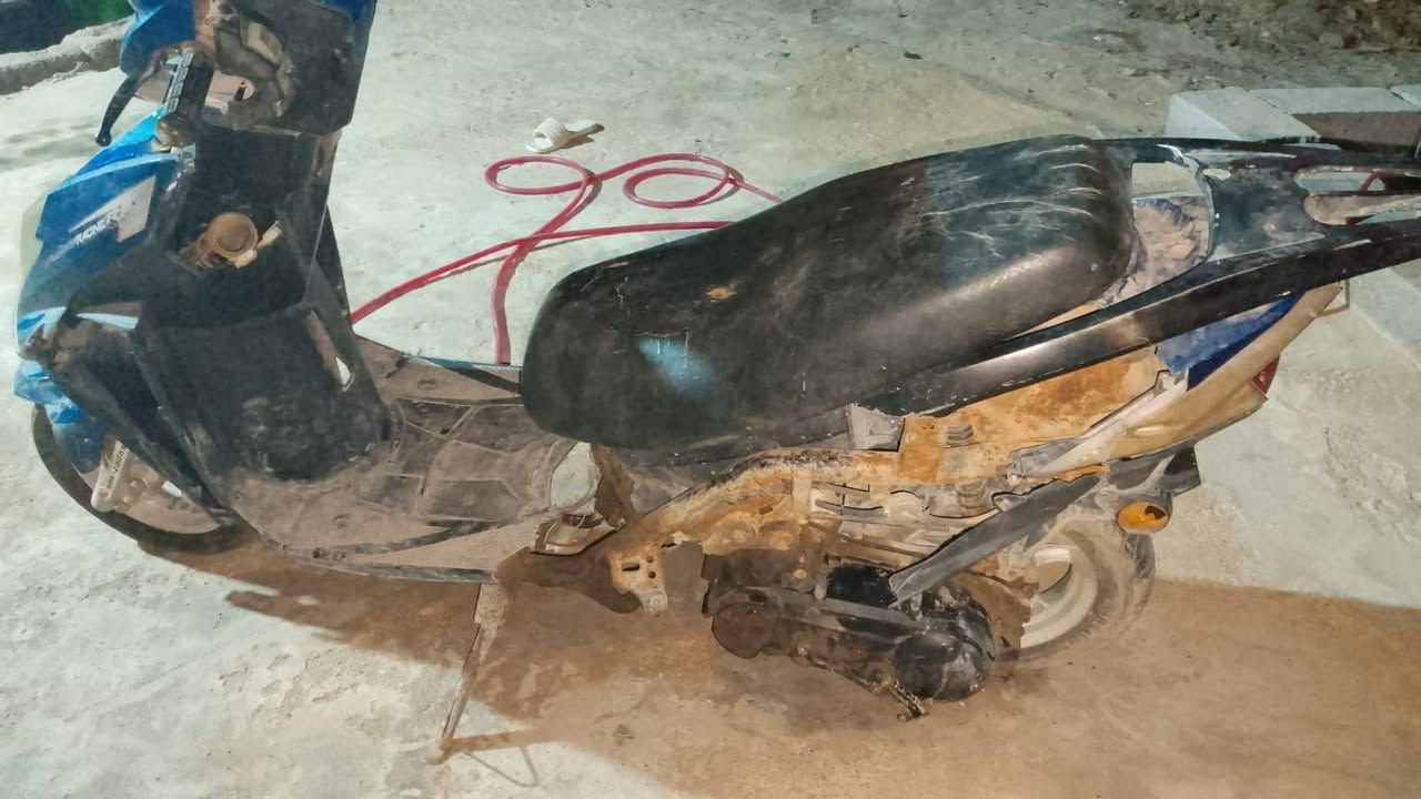 سكنس صيني عطلها بس تجفيت وكهربائيه للبيع سعر 75 نهايته للتواصل *********** مكاني ابي الخصيب العوجه
