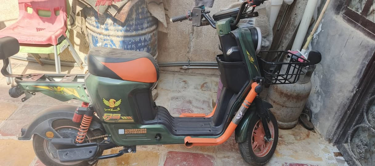 سلام عليكم دراجه شحن جديده ستخدام شهر بعده وكاله للبيع كلشي شغال بيه مابيه اي نقص سعر ٤٥٠الف وبيه مجال رقمي ***********
