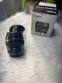 كاميرا كانون • عدسة 85mm • فلاش نيوير