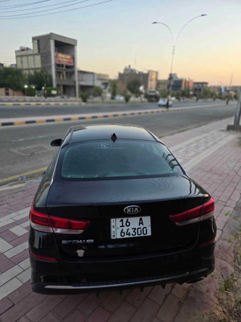 سياره للبيع كيا اوبتما 19  وارد امريكي مواصفاته كامره خلفيه حساسات دواخل نضيفه سياره نضيفه شوفت العين رقم قادسية انكليزي  بيه قطعه وحده فقط بنيد  سياره باسمي السعر120 مكاني النجف الاشرف  رقم مبايل ***********
