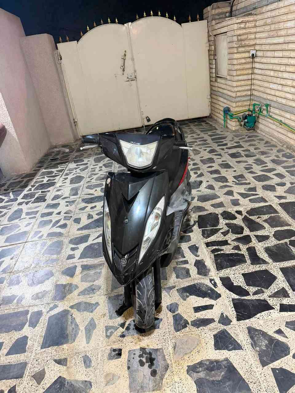 سلام عليكم دراجه جيتي آر جديه رمبه بعدها دراجه كفرات جديده ومكينه جديده برغي ما مفتوح بيها على ايدي تجي تأخذها من البيت بغداد الغزاليه السعر مليون و 100 وتدلل اليريدها الاستفسار الرقم ***********
